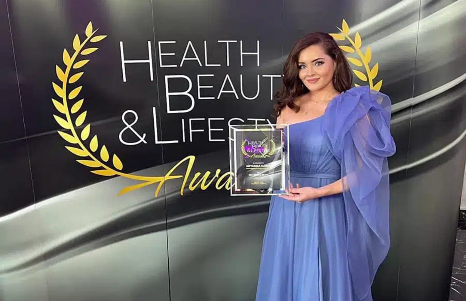 Black and White Minimalist Fashion Photo Collage Banner 391 x 271 px 1500 x 1000 px 1600 x 1000 px 1550 x 1000 px 14