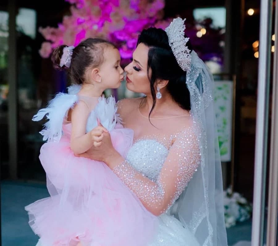 daniela si rochia ei celebrity