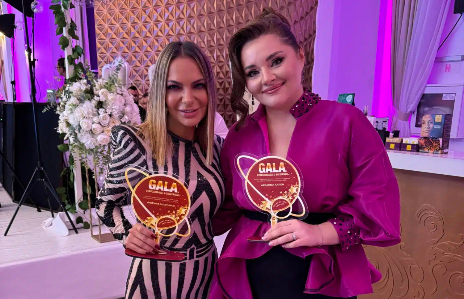 Black and White Minimalist Fashion Photo Collage Banner 391 x 271 px 1500 x 1000 px 1600 x 1000 px 1550 x 1000 px 2