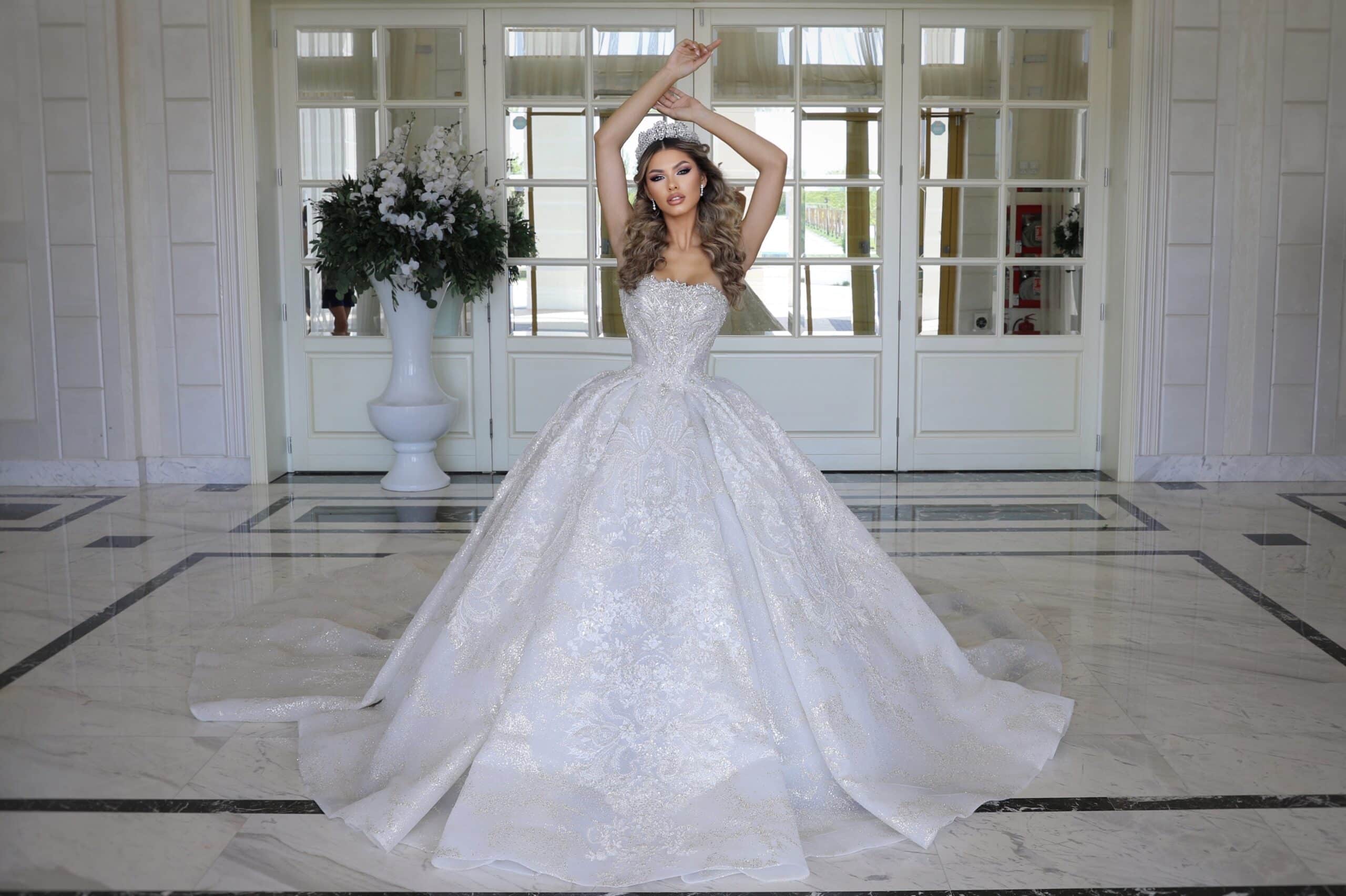 Rochii de mireasa cu pietre