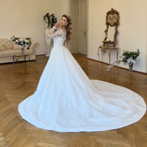 Rochie-de-mireasa-2-in-1-Madelaine.jpeg