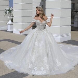Rochie-de-mireasa-stil-printesa-Grace-5-scaled-1.jpeg